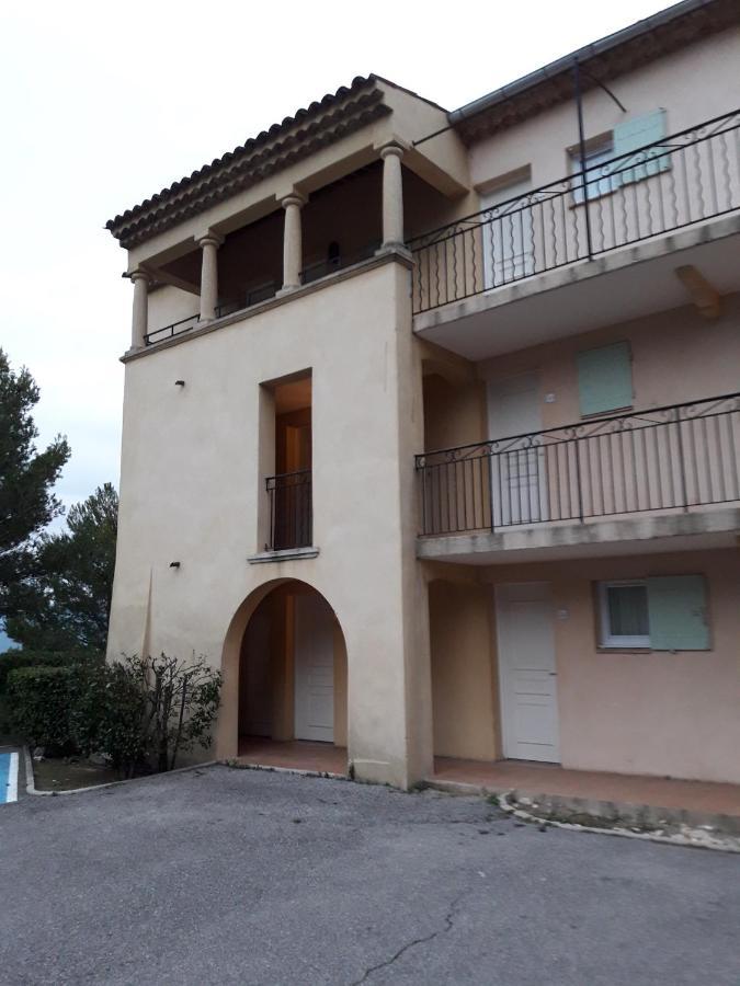 Studio Sur Le Domaine Du Golf De Pont Royal Mallemort Εξωτερικό φωτογραφία