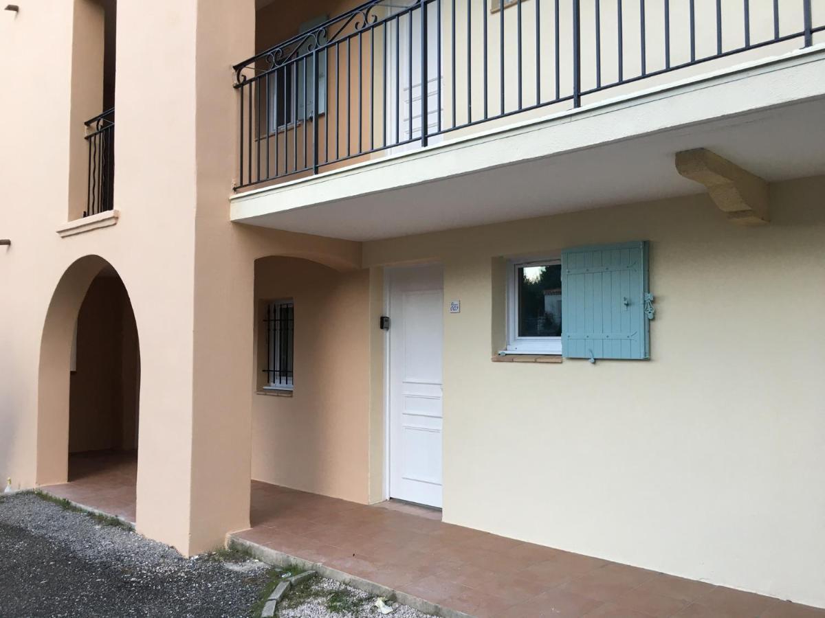 Studio Sur Le Domaine Du Golf De Pont Royal Mallemort Εξωτερικό φωτογραφία