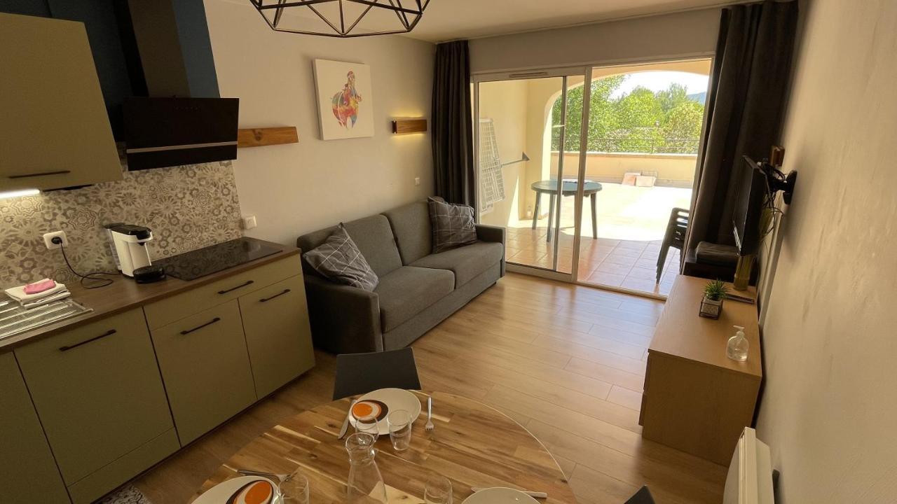 Studio Sur Le Domaine Du Golf De Pont Royal Mallemort Εξωτερικό φωτογραφία